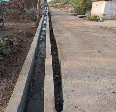 विकास कामे